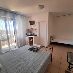 2* Bed & Breakfast White
